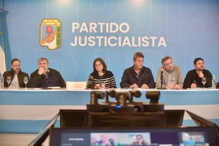 El Consejo Nacional del Partido Justicialista se reunió con dirigentes políticos invitados en la sede de Matheu 130 de la Ciudad Autónoma de Buenas Aires.
