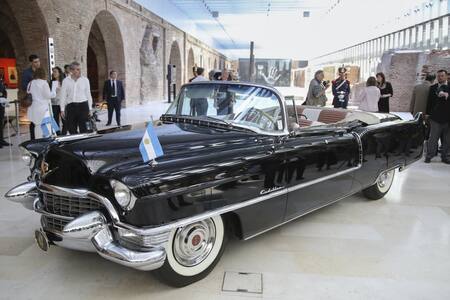 Cadillac descapotable que compró Perón restaurado - NA -