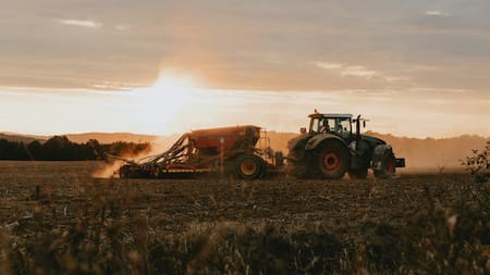 Tras el tratamiento de la reforma laboral, el Gobierno proyecta en la legislación del trabajo rural: los detalles