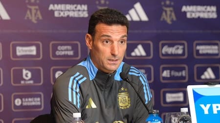 Atento Scaloni: un defensor de la Selección Argentina fue internado por una infección
