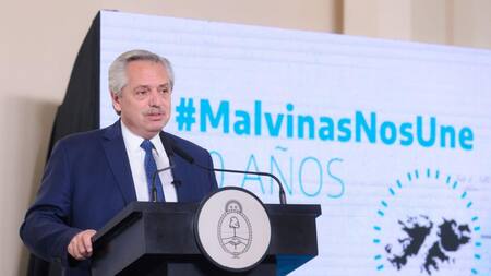 Alberto Fernández, AGENCIA NA