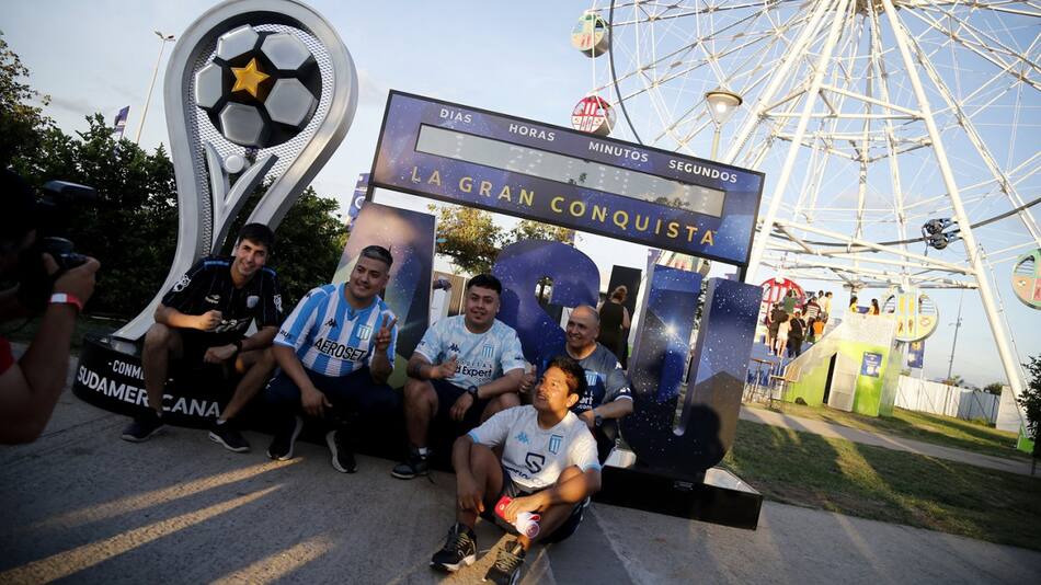 Racing se prepara para la final de la Sudamericana. Foto: Reuters