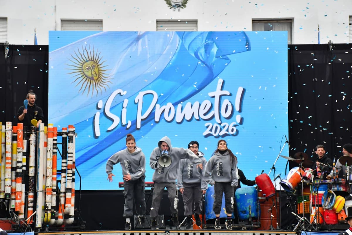 Promesa de la bandera de estudiantes de Morón.