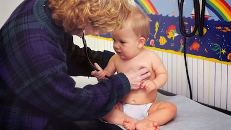 Día Mundial de la Salud: ¿cuándo llevar al pediatra a mi hijo y cuándo no?