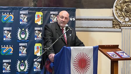 Santiago Cúneo presentó "Democracia Confederada 2".