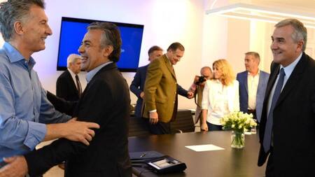 Mauricio Macri con Alfredo Cornejo y Gerardo Morales