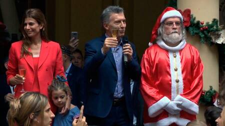 Mauricio Macri, Juliana Awada y Papá Noel