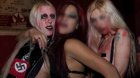 Burlesque Sangriento - Profesora que reinvindicó a Hitler -