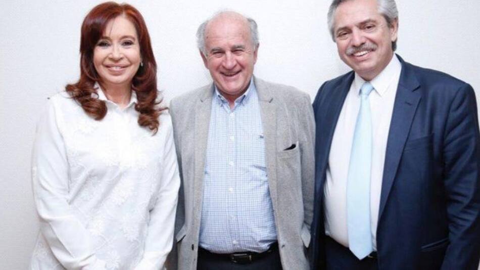 Oscar Parrilli junto a Cristina Kirchner y Alberto Fernández