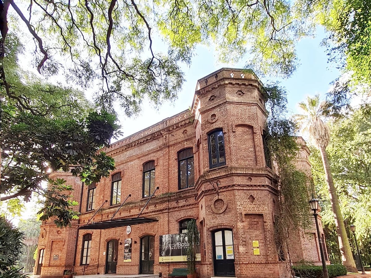 La Casona del Jardín Botánico: la historia de romance oculta del rincón donde la ciudad se encontró con la naturaleza
