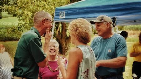 Ancianos. Foto: Unsplash.