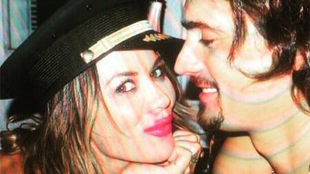 Karina Jelinek - Amigo con derecho a picos