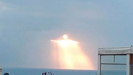 Imagen de Cristo en el cielo de Italia