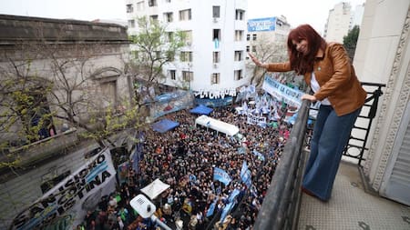 El mensaje de Cristina Kirchner en el Día de la Lealtad: “En aquel entonces era Braden o Perón, hoy pareciera ser Bessent o Perón”