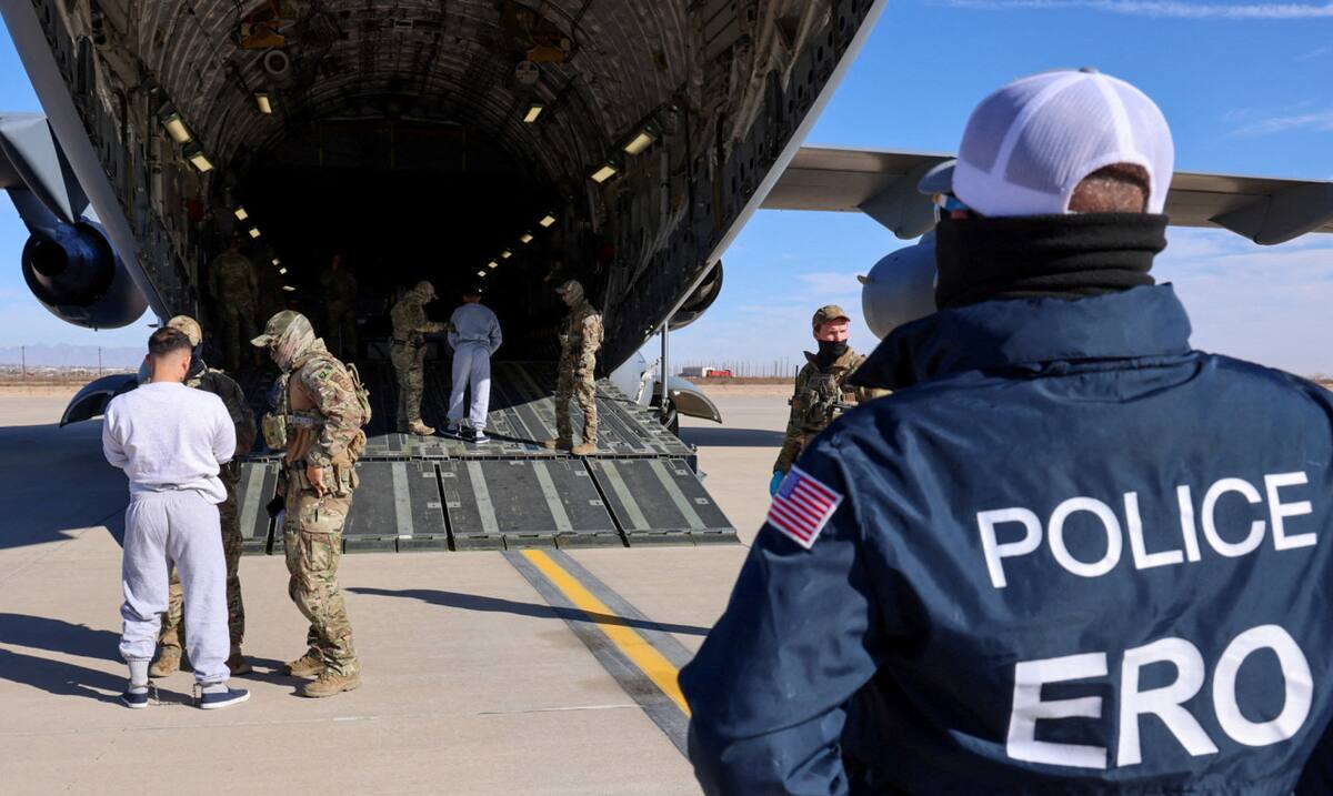 Deportación de migrantes en Guantánamo. Foto: Reuters/DHS