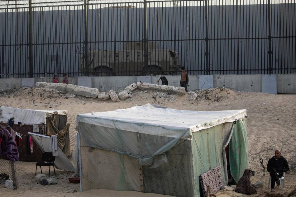 Palestinos en Rafah, al sur de Gaza. Foto: Reuters.
