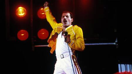 Freddie Mercury, Queen