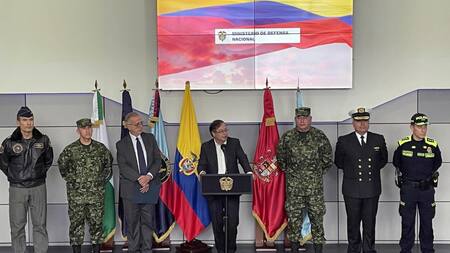 Gustavo Petro, cúpula militar y policial, Colombia, EFE