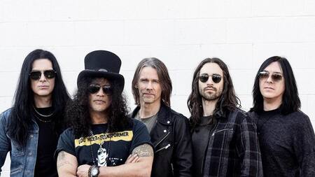 Slash ft. Myles Kennedy and The Conspirators