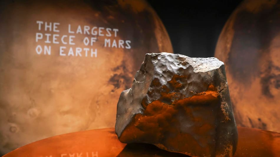 Subasta del meteorito más grande de Marte hallado en la Tierra.