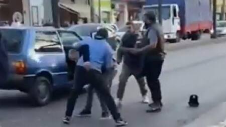 Violenta pelea. Foto: captura de video.