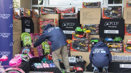 La aduana entregó donaciones por más de $250millones. Foto: Aduana