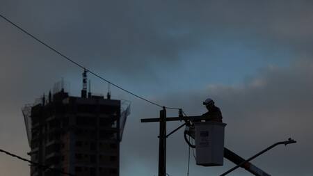 Una tormenta climática dejó sin luz a más de dos millones de ciudadanos en Sao Paulo. Foto: Reuters.