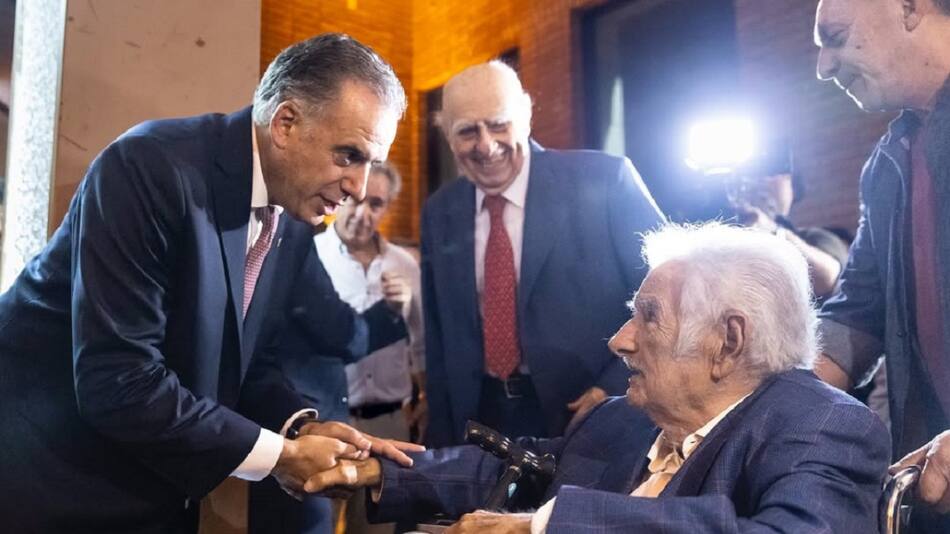 Yamandú Orsi y Pepe Mujica. Foto: Instagram @orsi.yamandu