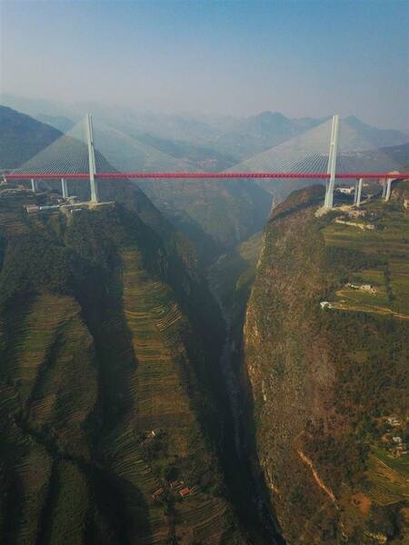 El impresionante puente creado en China. Foto: X