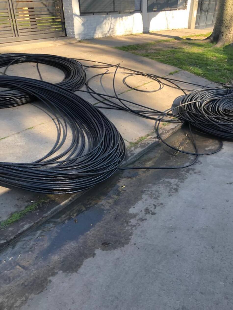 Cables robados de fibra óptica