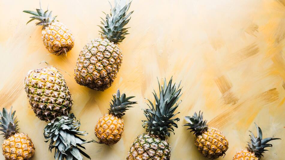 La piña es una fruta tropical originaria de Brasil. Foto Unsplash.