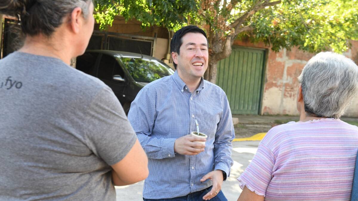 Leonardo Nardini inauguró el pavimento de la calle Eustaquio Frías.