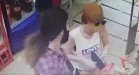 Video muestra a pareja de iraníes comprando en supermercado de Once