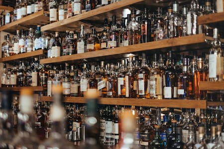 Brindis, consumo de alcohol. Foto: Unsplash