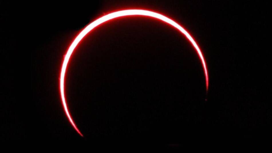 Eclipse lunar - Anillo de fuego