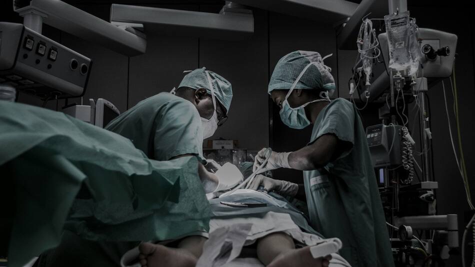 Cirugía; operación. Foto: Unsplash.