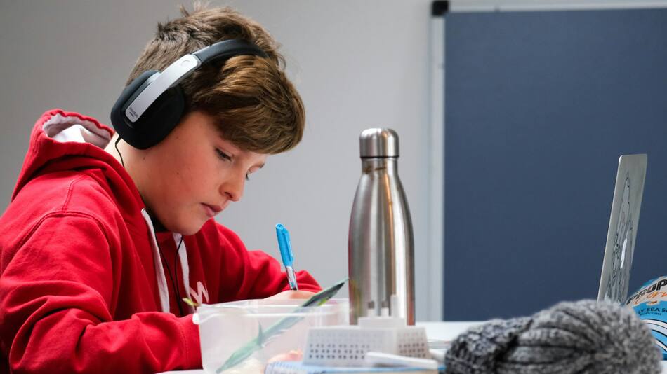Ayuda escolar. Foto: Unsplash.