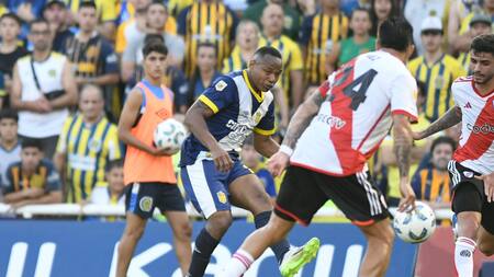 Jaminton Campaz; Rosario Central vs. River Plate. Foto: X @RiverPlate.