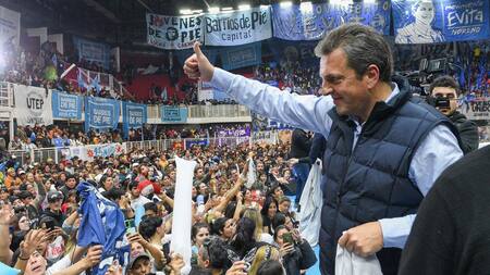 Sergio Massa. Acto en el Microestadio Malvinas Argentinas junto a los movimientos populares