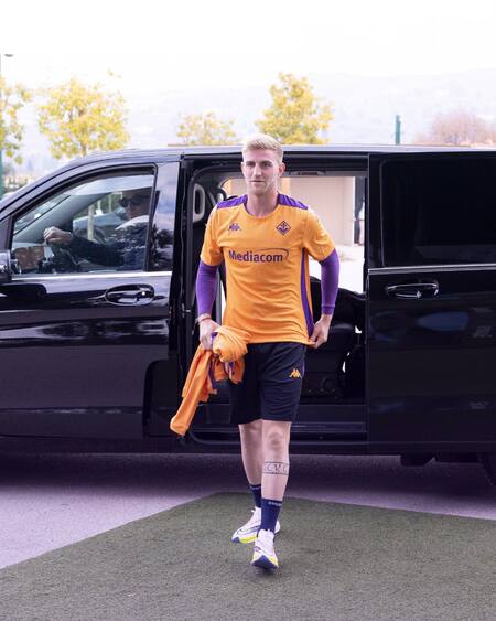 Nicolás Valentini ya llegó a Fiorentina. Foto: X @acffiorentina