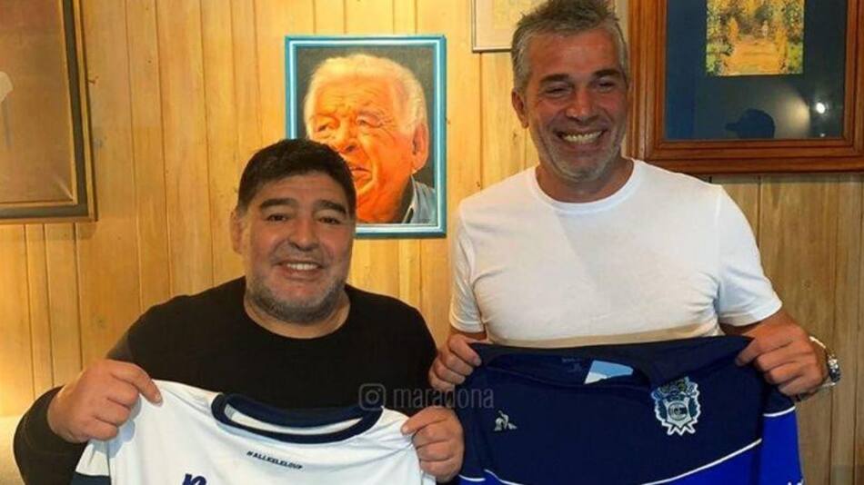 Diego Maradona, nuevo técnico de Gimnasia