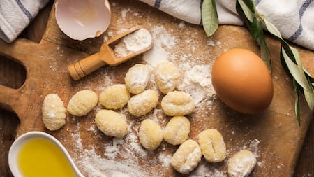 Ñoquis del 29, una costumbre bien argentina: cómo salir del clásico y sorprender con nuevas recetas