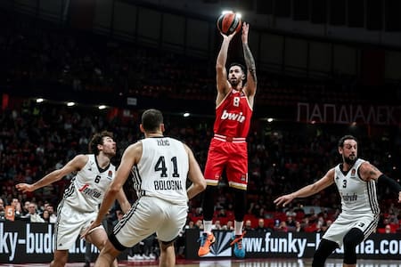 Luca Vildoza en el Virtus Bologna.