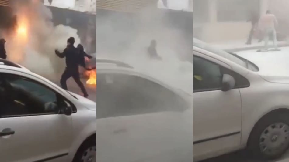 Imágenes preocupantes del hombre prendido fuego en Pergamino, Buenos Aires. Foto: Captura de video.