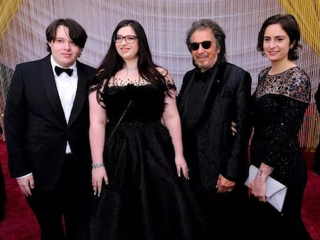 Al Pacino junto a sus hijos Julie Marie y los gemelos Anton James y Olivia Rose. Foto: Redes.