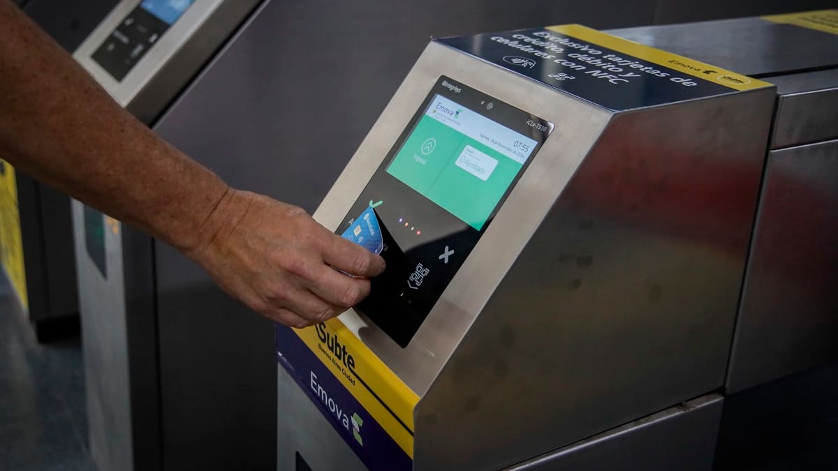 Con el aumento de junio 2026, el saldo negativo de la SUBE alcanza para un solo boleto en colectivo y trenes, y no cubre ni un viaje en subte