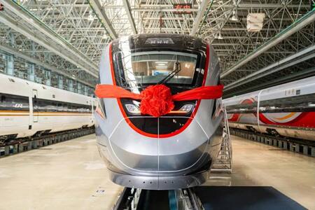 El nuevo tren turístico de China. Foto: X @JRUrbaneNetwork