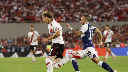 Por la magia de Juanfer Quintero, River vence a Gimnasia de La Plata en el Monumental