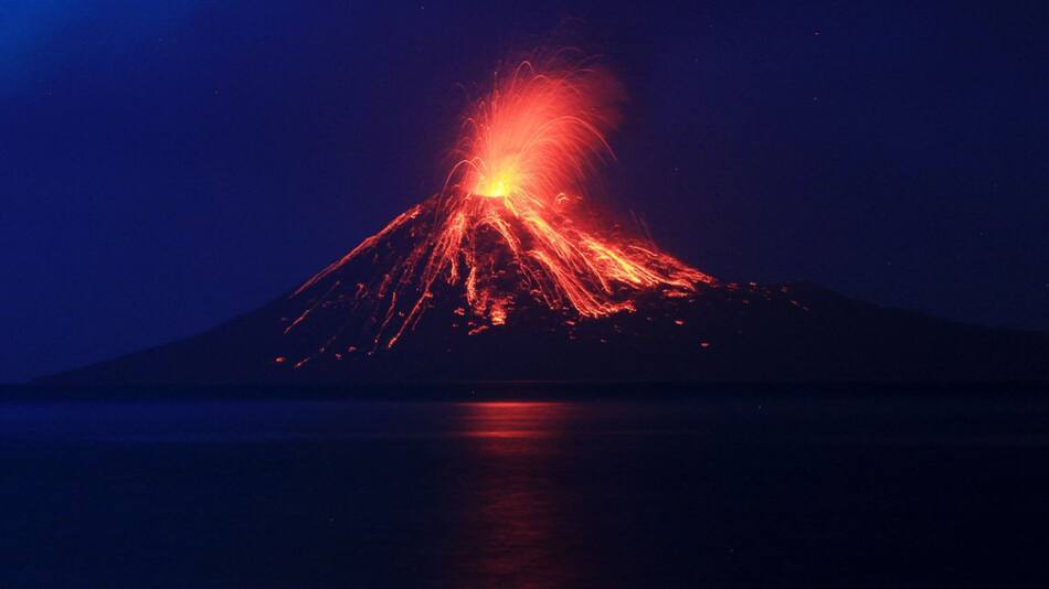 Volcán Krakatoa, Indonesia. Foto: National Geographic.