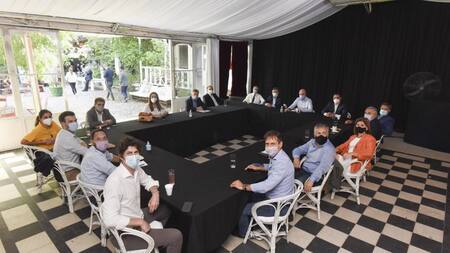 Reunión de Juntos por el Cambio, AGENCIA NA